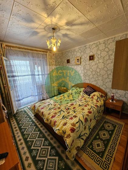 Apartament cu 3 camere decomandat în Est