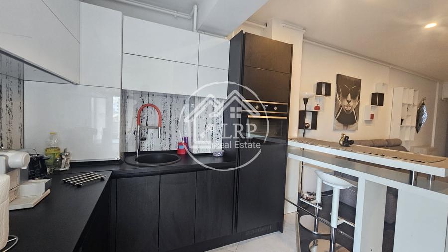 Apartament cu 2 camere semidecomandat în Uverturii