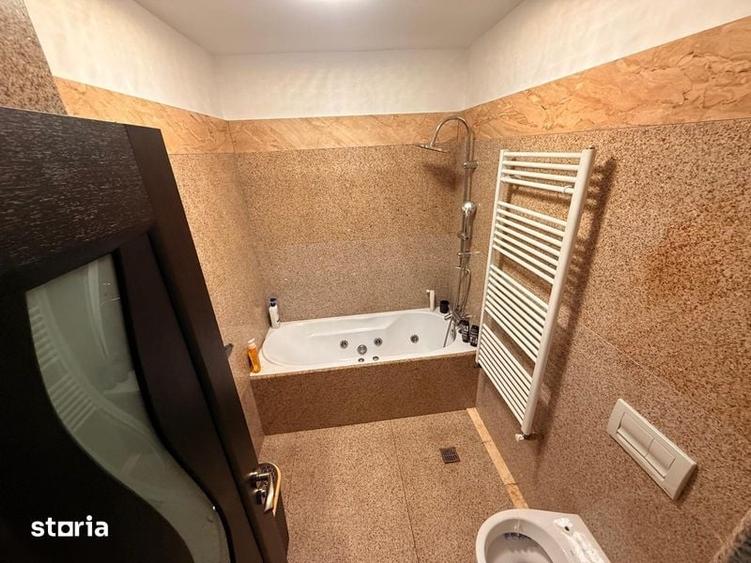 Apartament cu 4 camere decomandat în Central