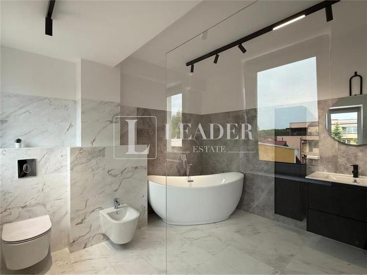 Apartament cu 4 camere decomandat în Iancu Nicolae