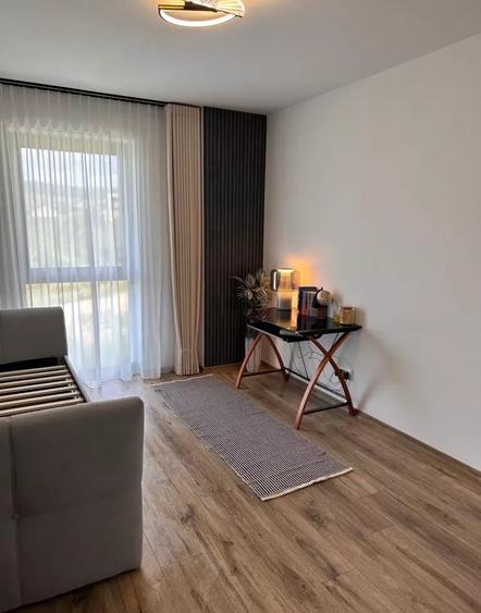 Apartament cu 3 camere decomandat în Cetate