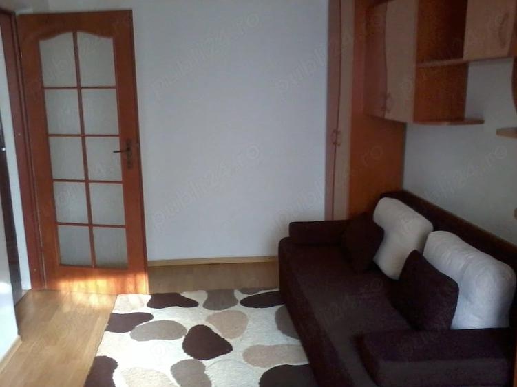 Garsonieră decomandată în Podu Roș