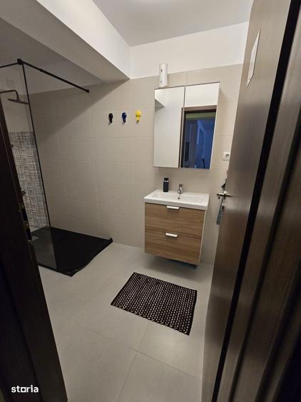 Apartament cu 2 camere decomandat în Valea Ialomiței
