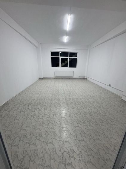 Spațiu comercial, de 30 mp, în Central