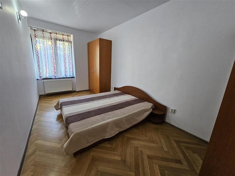 Apartament cu 3 camere decomandat, mobilat în Centrul Istoric