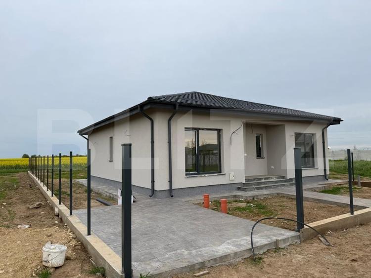 Casă individuală cu 4 camere cu Teren 477 Mp în Aeroport