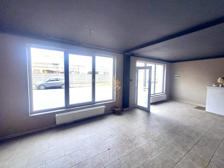 Spațiu comercial, de 185 mp, în Horea