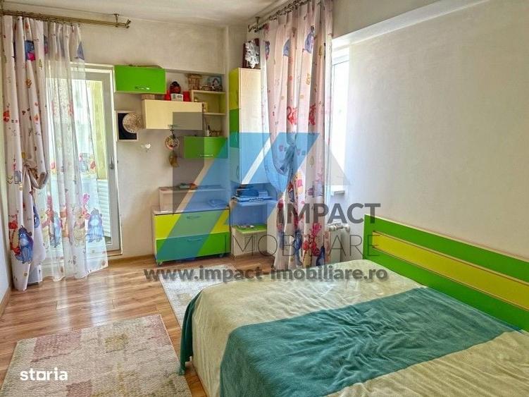 Apartament cu 4 camere decomandat, mobilat în Calea București