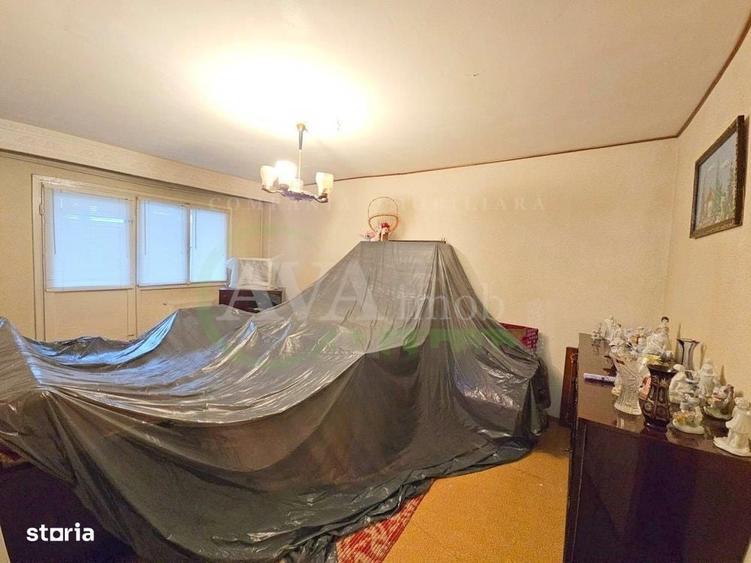 Apartament cu 3 camere decomandat în Republicii