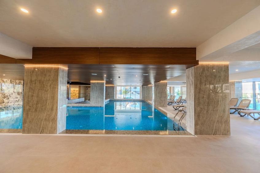 Apartament cu 3 camere decomandat în Mamaia-Sat