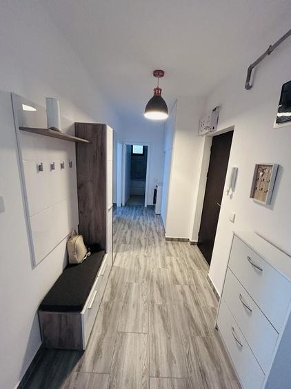 Apartament cu 3 camere decomandat în Ciarda Roșie