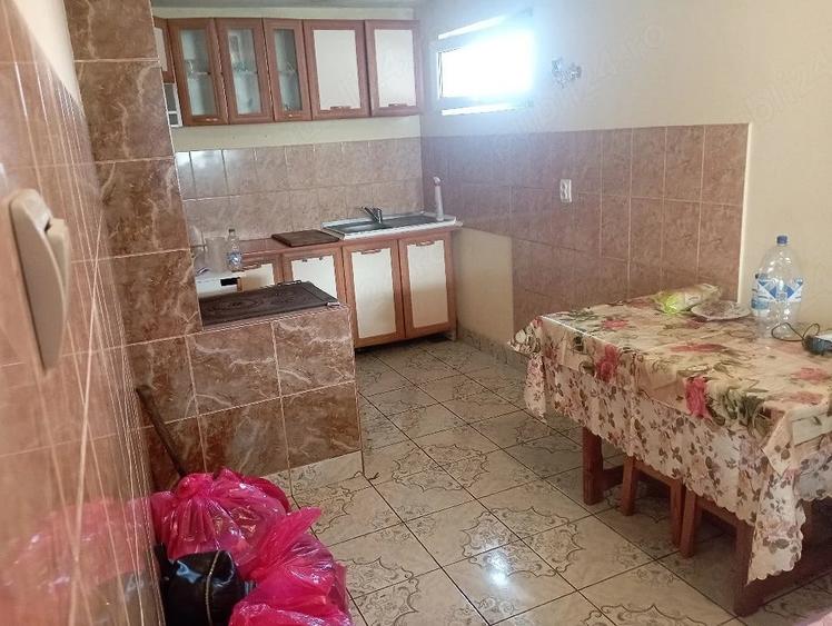 Casă cu 4 camere cu Teren 700 Mp în Central