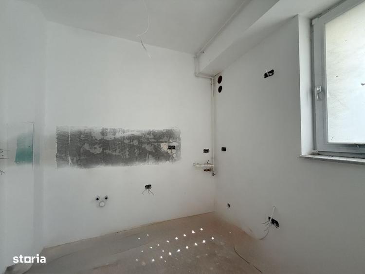 Centrul Capitalei, apartament cu 2 bai, etaj superior ! - 8