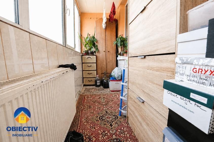 Apartament cu 3 camere decomandat în Mărăței