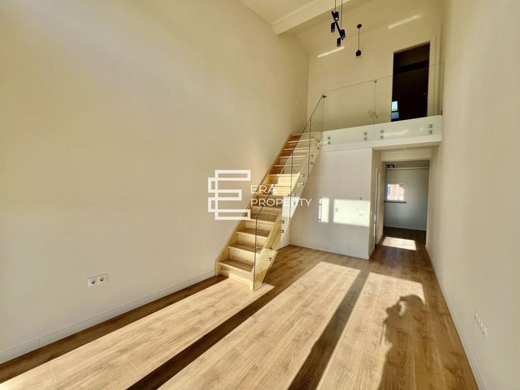 Penthouse cu 2 camere decomandat, mobilat în Cristian