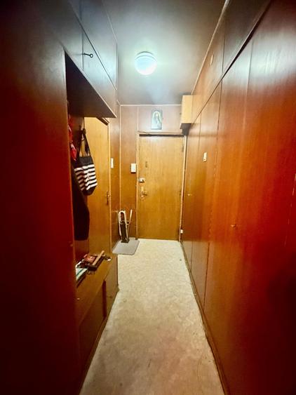 Apartament cu 3 camere decomandat în Tineretului