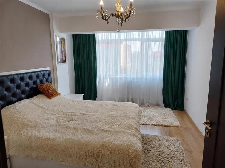 Apartament cu 3 camere decomandat în Burdujeni