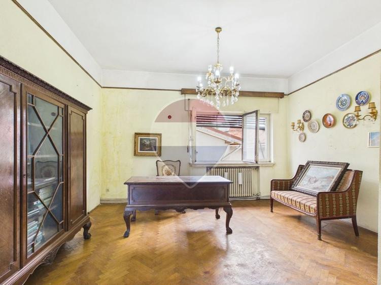 Apartament cu 4 camere semidecomandat în Ferdinand