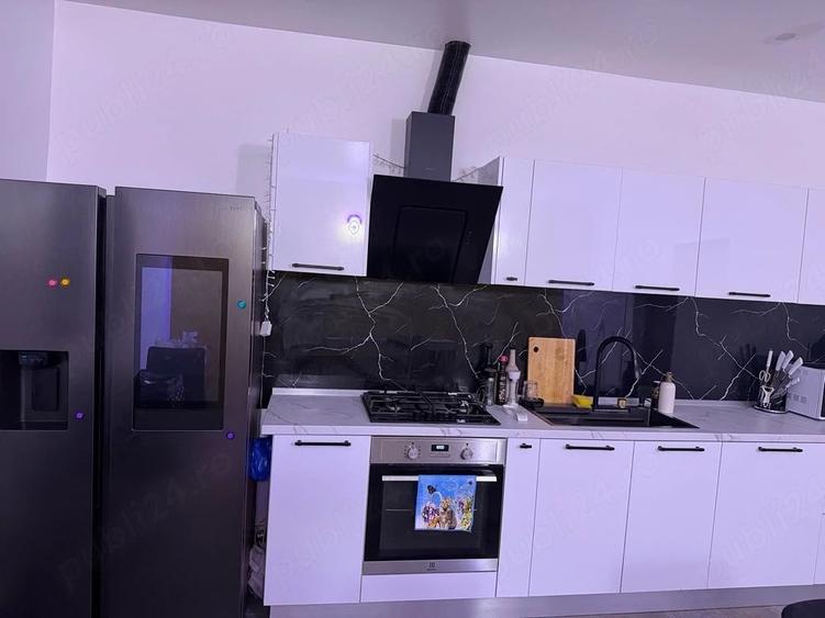 Casă cu Teren 1726 Mp în Bobda