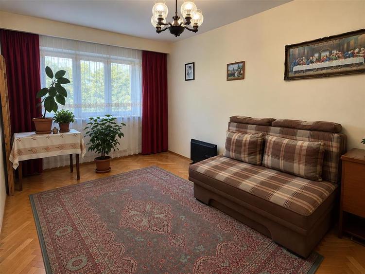 Apartament cu 2 camere decomandat în Valea Aurie