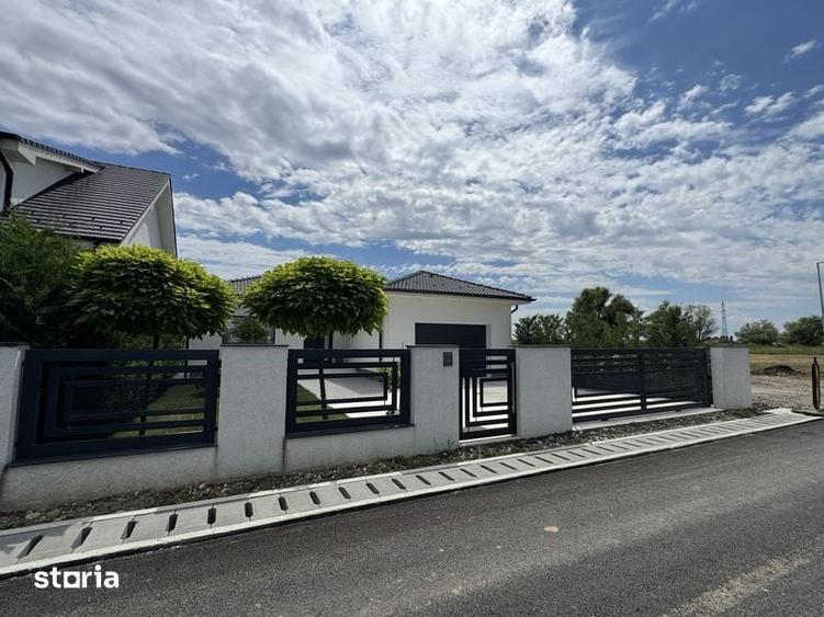 Casă cu 4 camere cu Teren 220 Mp în Central