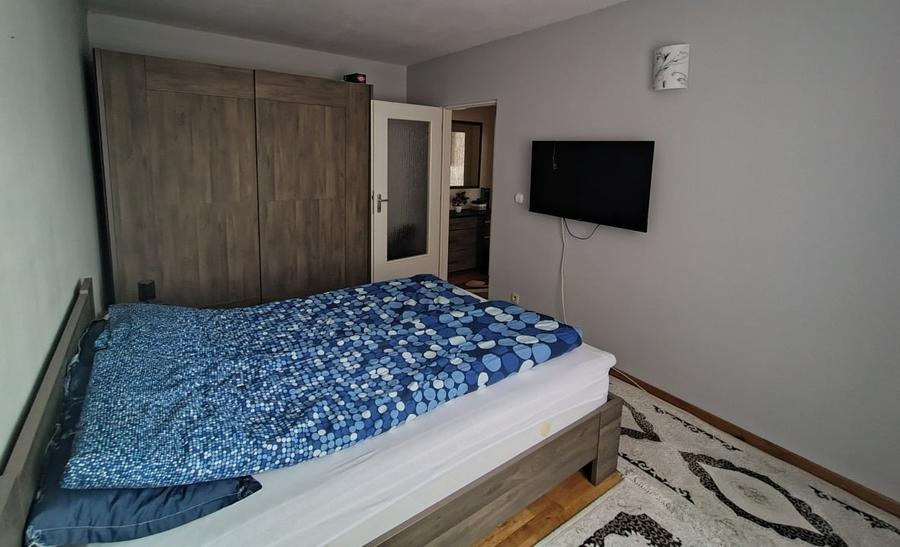 Apartament cu 2 camere semidecomandat, mobilat în Botizului
