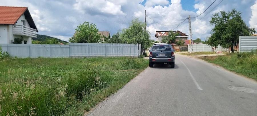 Teren de 437 mp, în Smeura