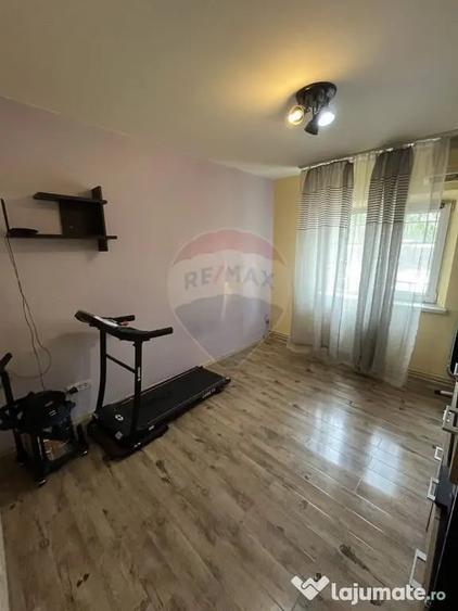 Apartament cu 3 camere decomandat în Militari