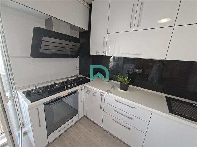Apartament cu 3 camere decomandat în Răcădău