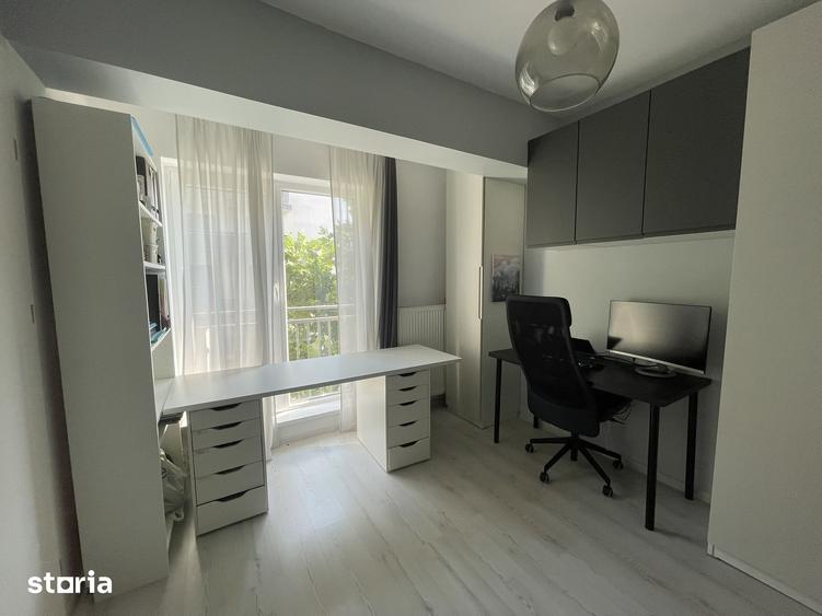 Apartament cu 3 camere semidecomandat în Theodor Pallady