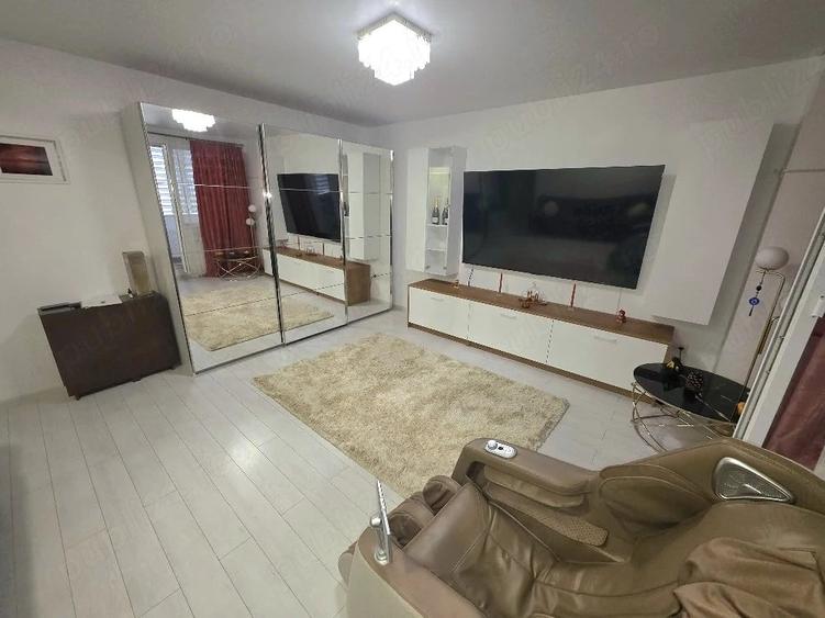 Apartament cu 3 camere decomandat în Chiajna