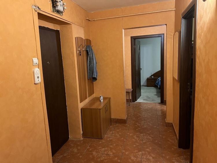 INCHIRIEZ APARTAMENT Calea Bucuresti (In spate la Institut) - 2