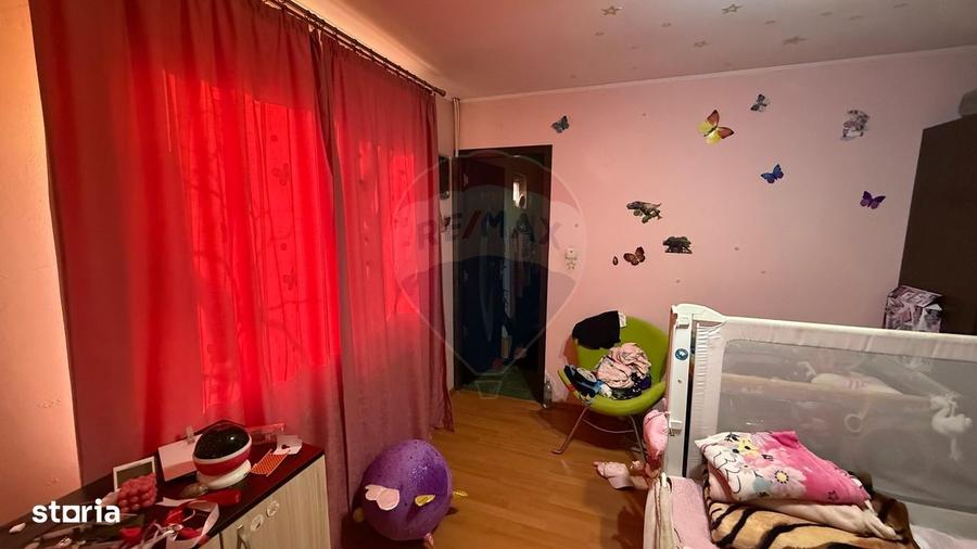Casă cu 4 camere în Mândrești-Munteni
