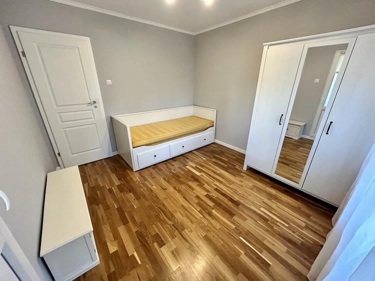 Apartament cu 3 camere semidecomandat în Gorjului