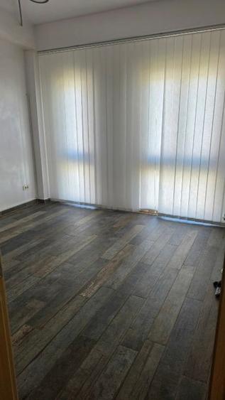 Apartament cu 2 camere decomandat în Universitate