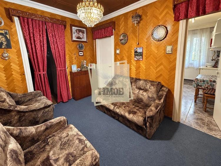 Apartament cu 4 camere decomandat în Central