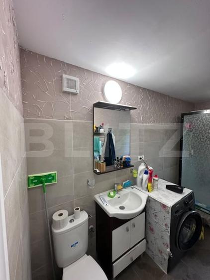 Casă individuală cu 5 camere cu Canalizare în Ultracentral
