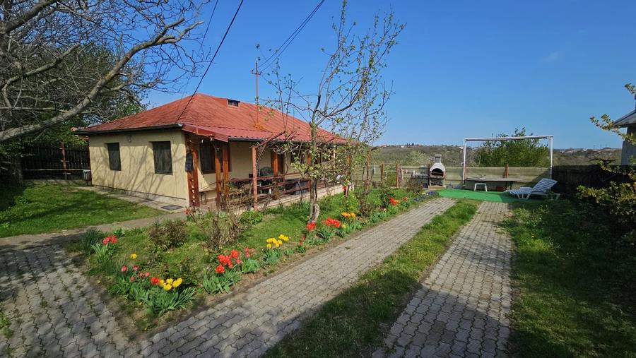 Casă cu 3 camere în Exterior Vest