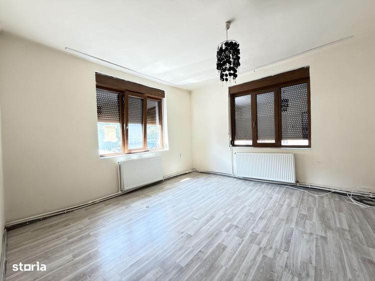 Casă cu 4 camere în Ghiroda