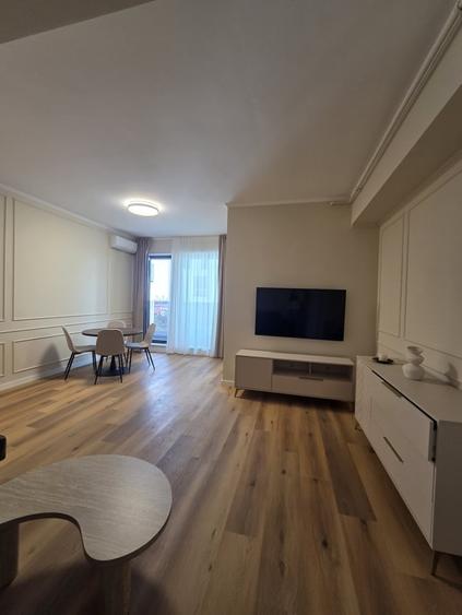 Apartament cu 2 camere semidecomandat, mobilat în Tomis Nord