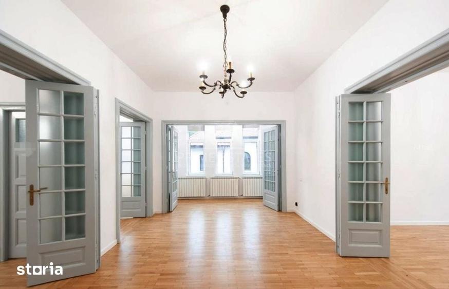 Apartament cu 4 camere în Aviatorilor