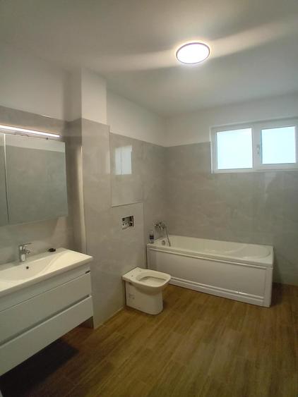 Casă individuală cu 4 camere cu Canalizare în Vidra
