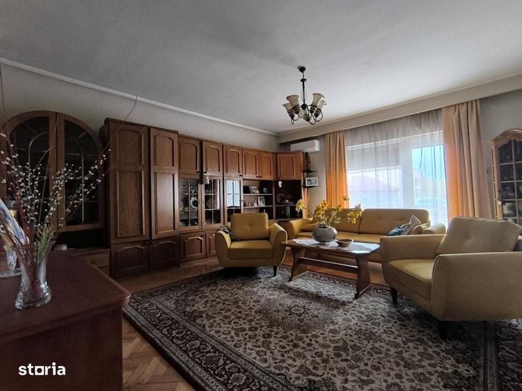 Casă cu 4 camere în Calea Turzii