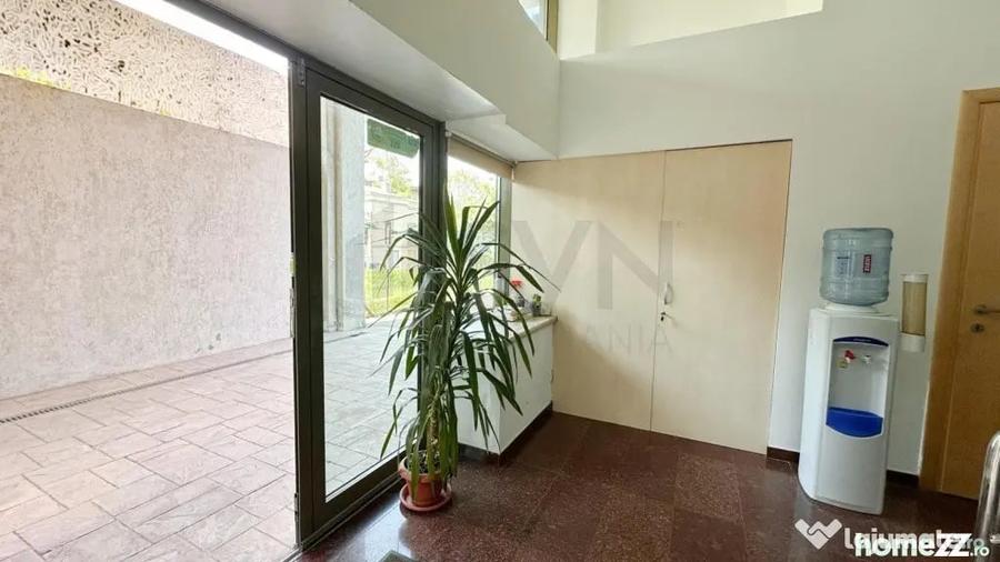 Spațiu comercial, de 450 mp, în Splaiul Unirii