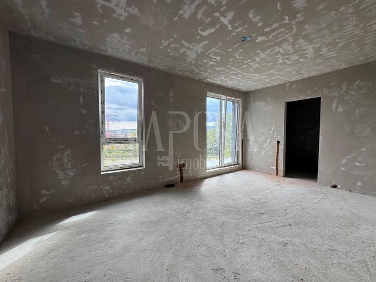 Apartament cu 4 camere semidecomandat în Iris