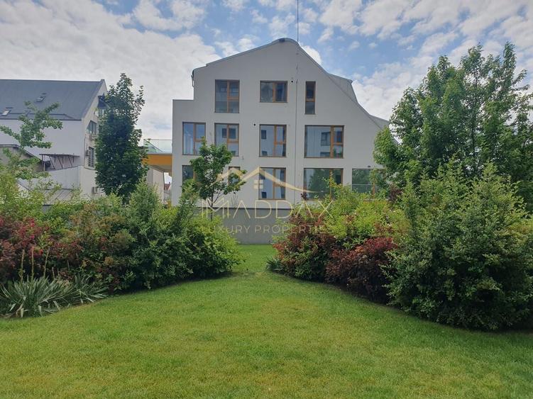 Apartament cu 3 camere decomandat în Domenii