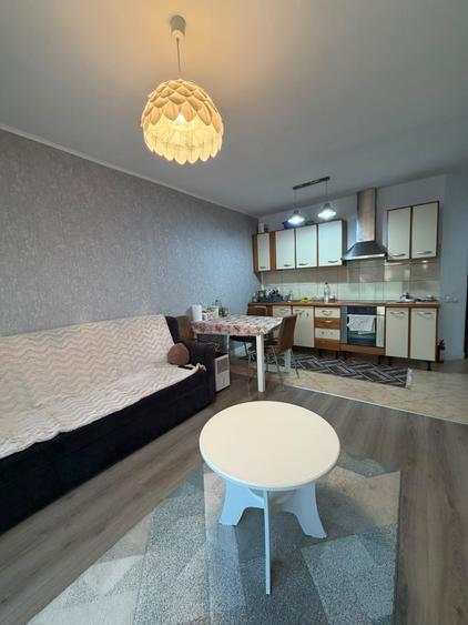 Apartament cu 2 camere decomandat în Florești