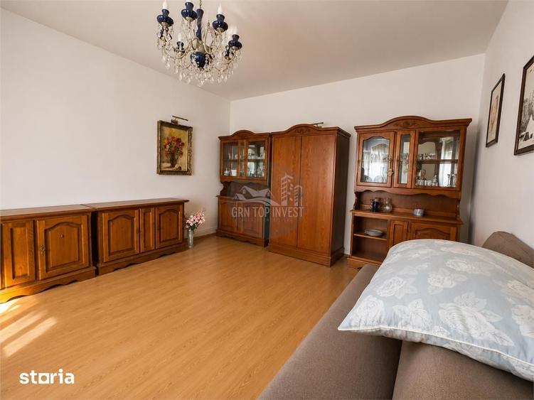 Casă cu 5 camere decomandat cu Teren 545 Mp în Reșița