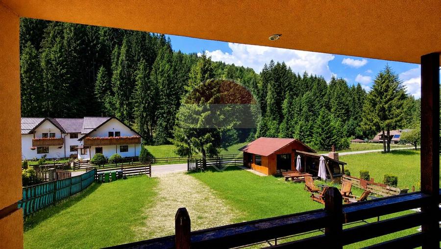 Hotel/Pensiune, de 377 mp, în Moieciu de Sus