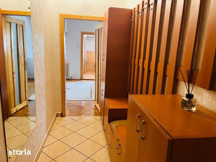 Apartament cu 3 camere decomandat, mobilat în Ultracentral